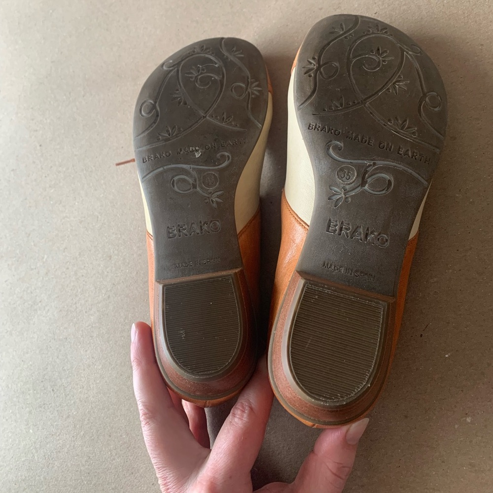 Brako Anatomic Collection Made in Spain Two Tone Leather Mary Janes Size 35 (5) - Picture 6 of 8